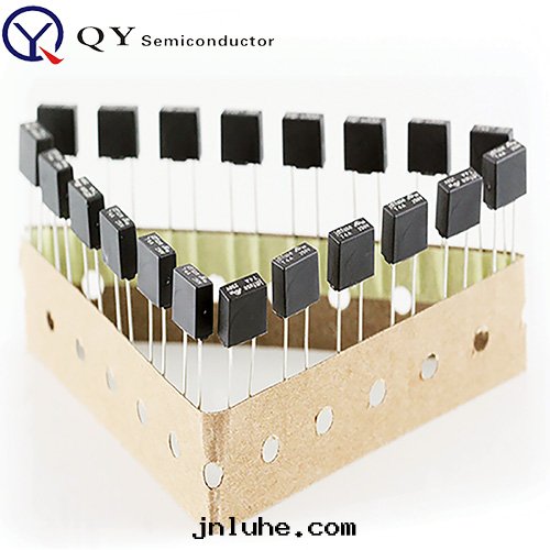 塑料插件(jiàn)方(fāng)形熔斷保險丝(sī)